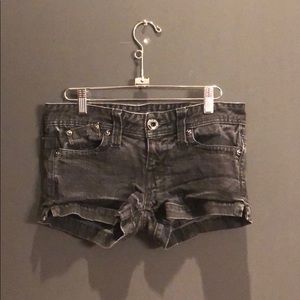 GUESS BLACK JEAN SHORTS SIZE 27